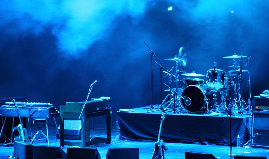 LIVE MUSIC